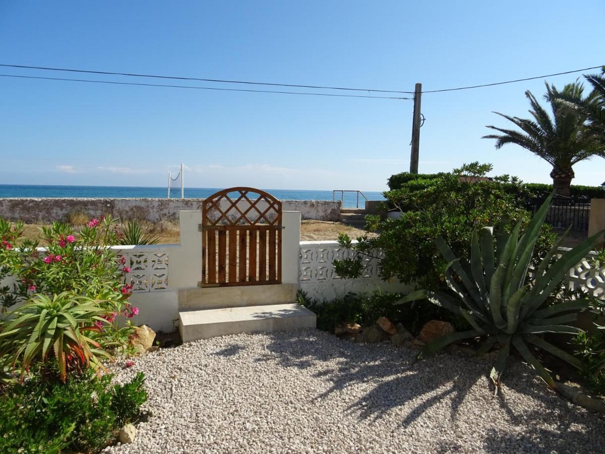 Villa At Seafront With Private Garden-655 Denia Exterior photo